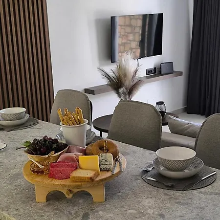 Valantina's & Mannouel Luxury Vilă